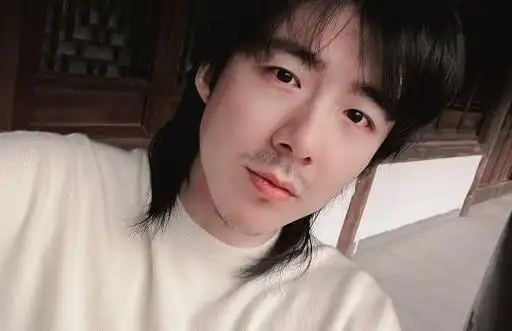 刘宇宁:小鲜肉变油腻大叔,出道7年首次以"胡子拉碴"造型示人