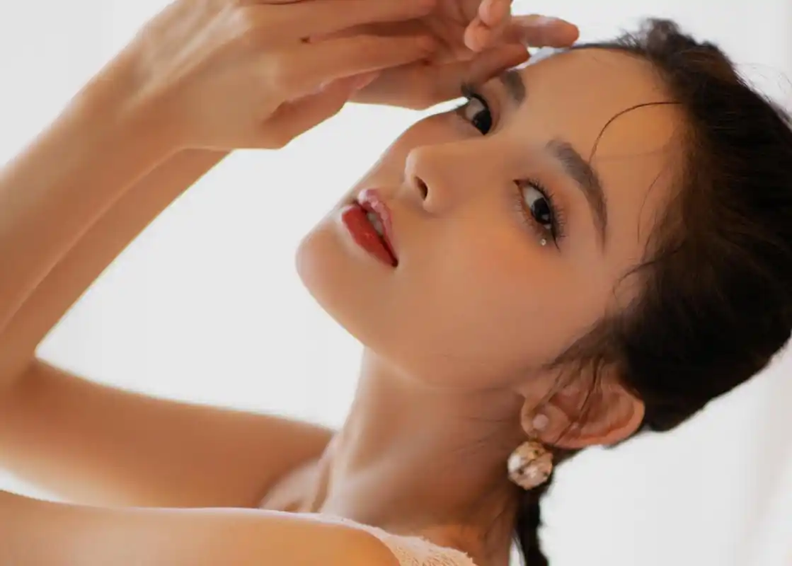 古力娜扎小清新吊带连衣裙无修生图美照,难怪叫网友会称呼她为:神仙