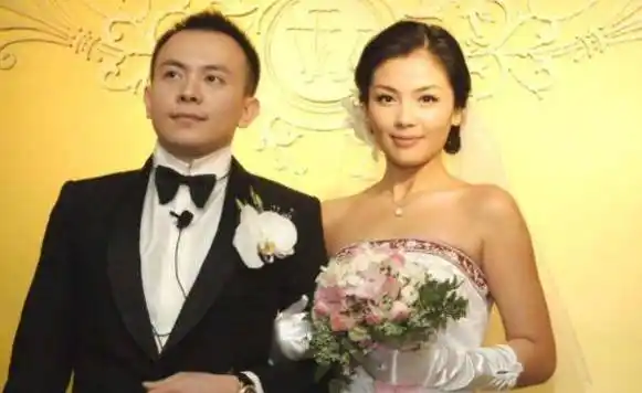 刘涛与身价数亿的王珂仅相遇20天就确认恋爱关系,几个月后火速结婚