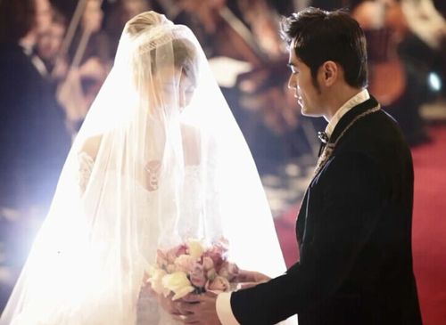 新娘结婚礼仪式头纱复古蕾丝宫廷发梳款遮面软头头纱