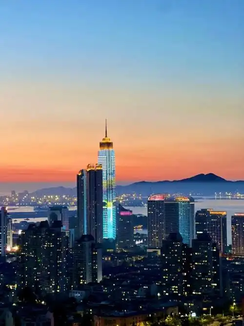 走,爬山去!烟台山海步道最新指南来啦→