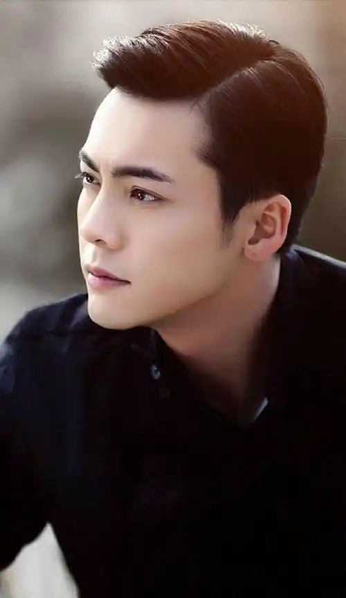 陈伟霆有哪些又美又酷的发型?什么样的发型适合她?