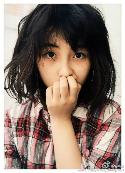 可不可以给我看一些张子枫妹妹的照片我只有这些谢谢啦