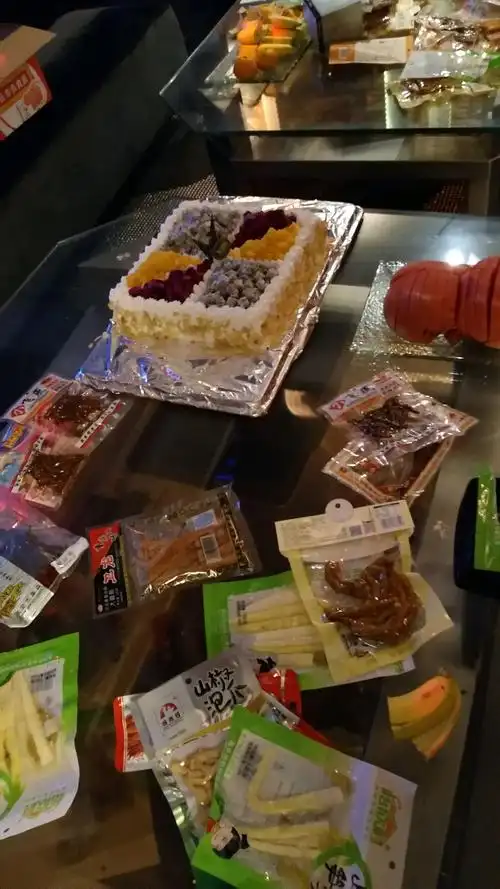 祝福帖子|欢乐ktv,生日快乐颂!