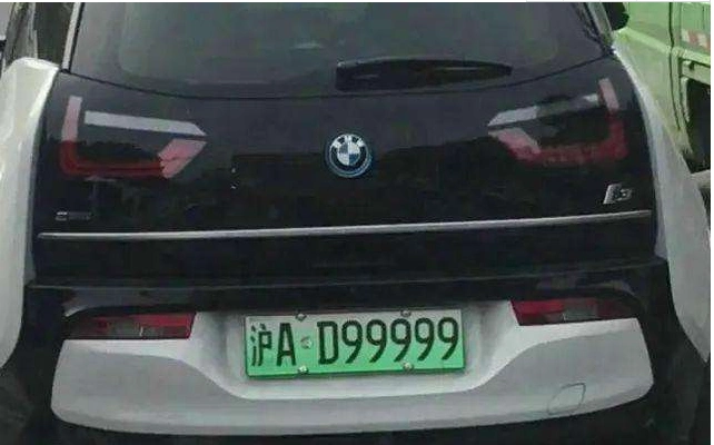 深圳"最牛"电动车,挂四个9车牌,保时捷车主只想踩刹车-新浪汽车