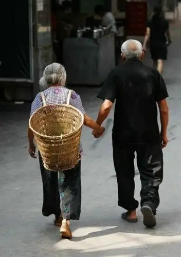 执子之手,与子偕老 ――读《诗经·邶风·击鼓》