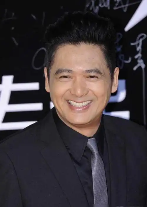 综上所述,张国立被偷拍的照片事件引发了人们对明星健康和隐私的思考.