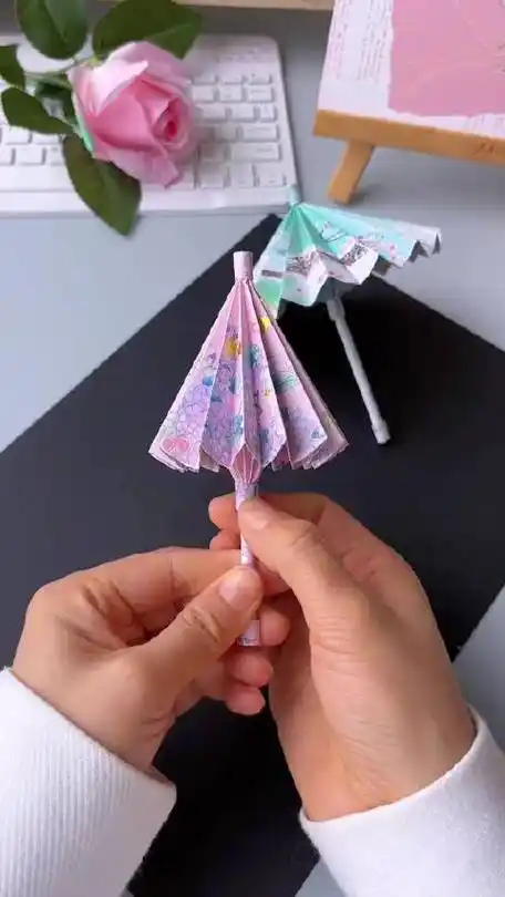 迷你雨伞折纸教程
