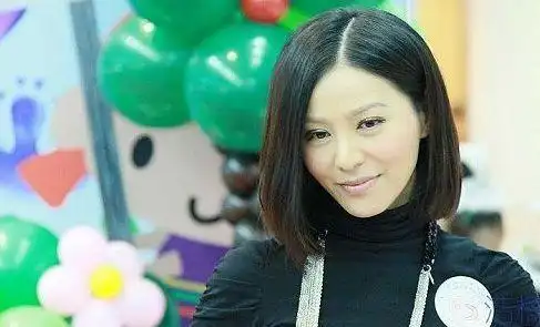 然而,就在拍拖五个月后,朱建昆却忽然被爆出已经有一位交往多年的正牌