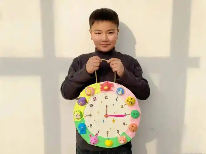 灵动双手 变废为宝---沁阳市第二小学开展"变废为宝"创意小制作活动