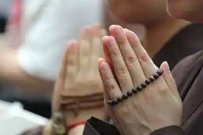 拜佛为什么要"合掌"? 合掌有什么意义?