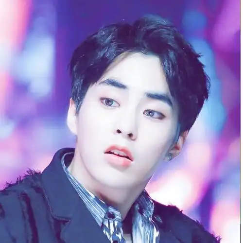 " "哇!你这死丫头,吓死我得了." "不是想蹭一下富二代的车嘛!"邵