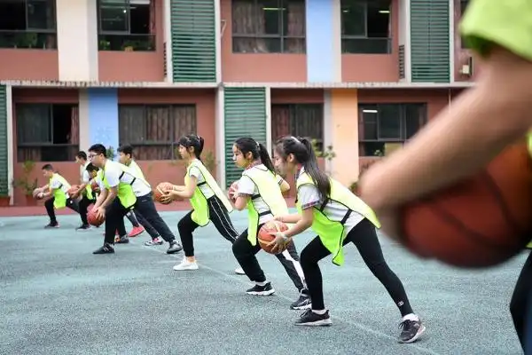 重庆:中小学体育课有序开展