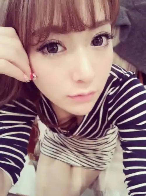 郭富城女友方媛好漂亮:素颜照片 郭富城晒恩爱照