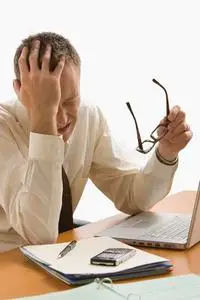 男人压力大图片