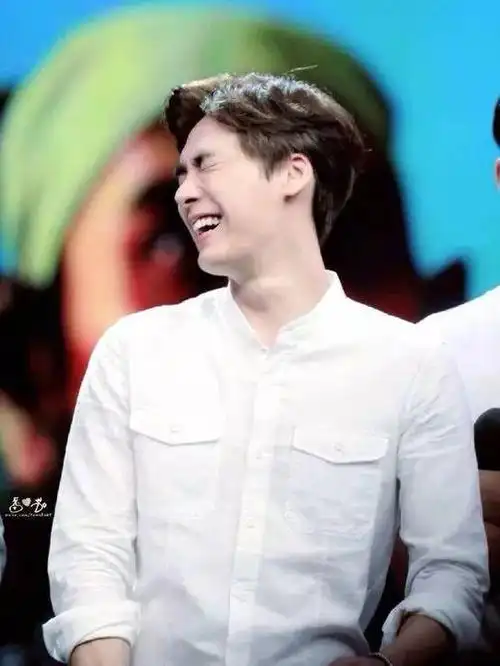 大笑时最掉粉的12位明星baby笑的像王祖蓝