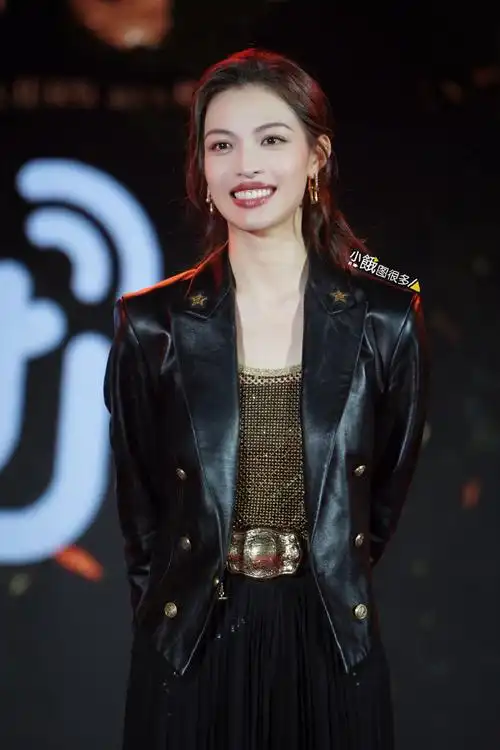 大唐狄公案微博追剧团#《大唐狄公案》追剧团钟楚曦高清图集6p,今天