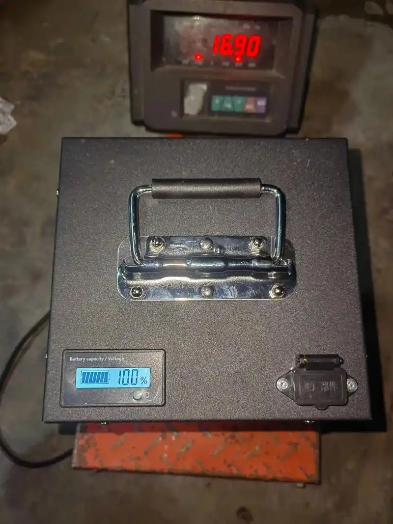 72伏40安锂电池到货 1,体积小,紧身设计 - 抖音