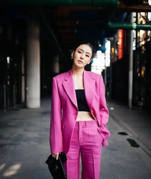 韩女星李多熙身穿网纱连衣裙大秀时尚身材,国外网友:一如既往的时尚!