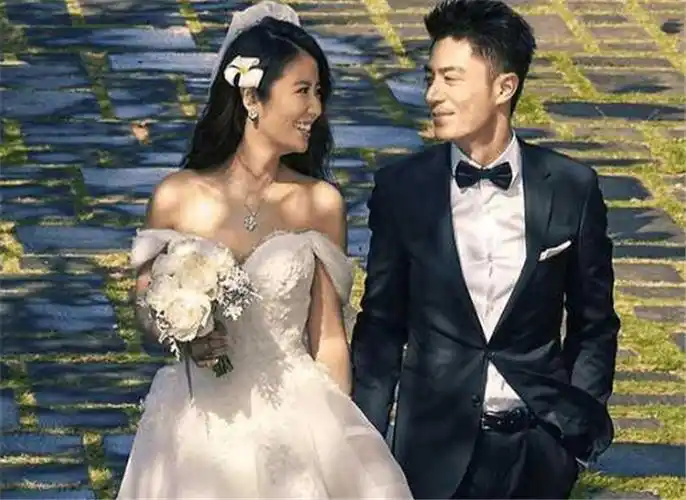 林心如夏威夷晒老公视角 两人猛撒**羡煞旁人 _ 图片网