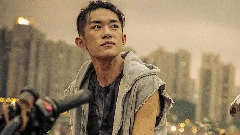 节目简介少年的你导演:曾国祥主演:周冬雨 / 易烊千玺 / 尹昉 / 周也