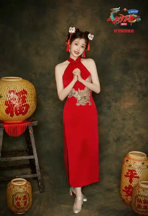 女明星的旗袍穿搭,有的改的很大胆,有的穿出了韵味