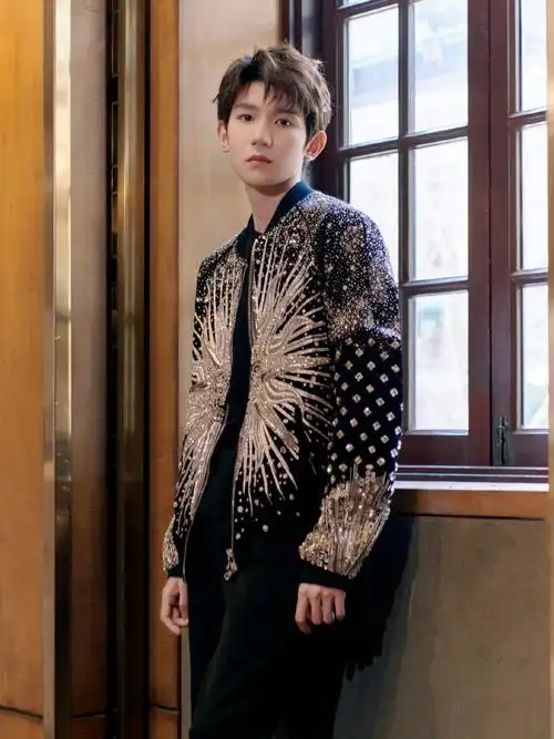 生日快乐,我们的高定小王子98@tfboys-王源#王源23岁且放青山远