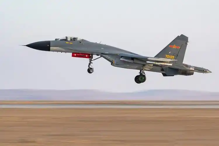 中国战斗机发展史:歼-11战斗机_雷达_俄罗斯苏_国产