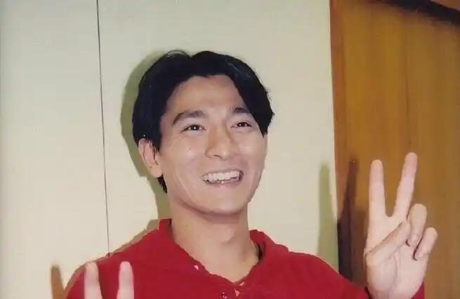 刘德华白西装好帅