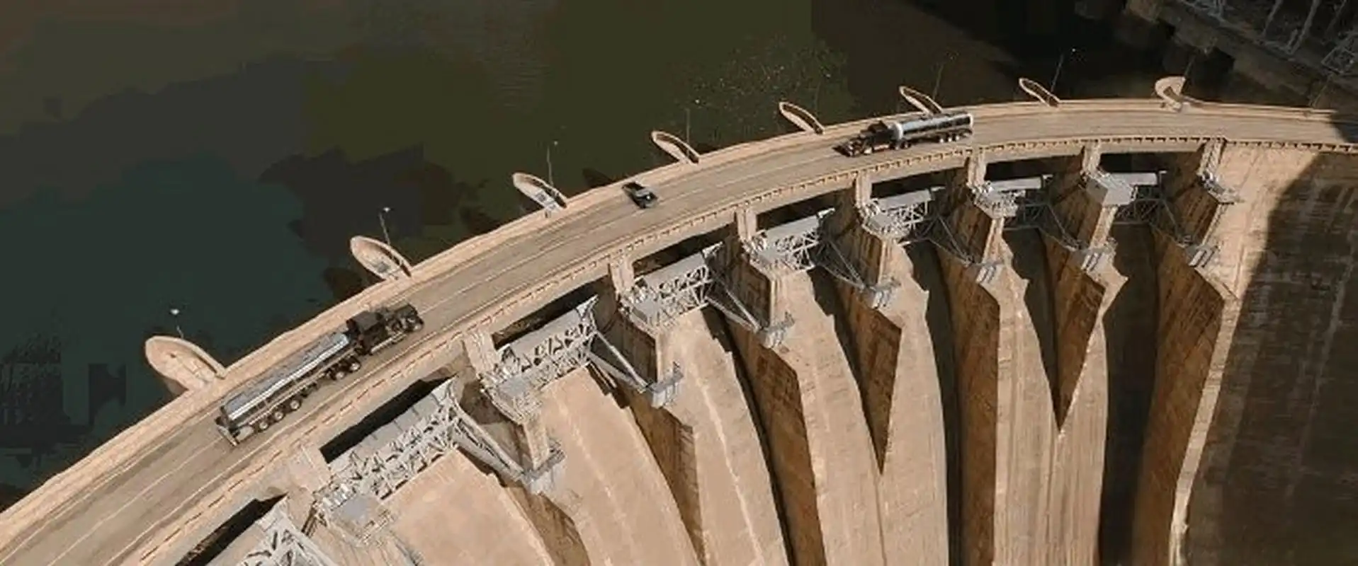 速度与激情10这段惊到我了,竟然还可以开着车在大坝侧面飞奔,牛顿看了