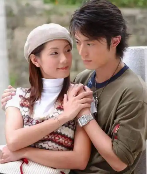 原创她曾拒绝霍建华追求26年无缝衔接14任男友今45岁仍单身