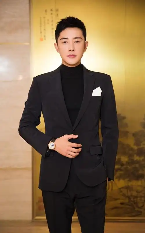 罗晋的身高身高1米81的罗晋穿西装真的好帅