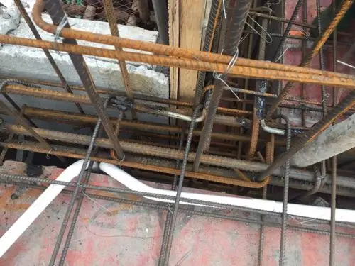 均压环都焊在外环上,位置焊错