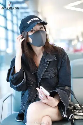 杨幂长发微卷亮相活动,甜美中带着妩媚尽显柔美风情!