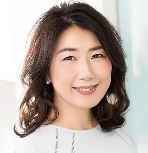 上了年纪的女人发量少要怎么烫推荐这几款短烫发时髦显年轻