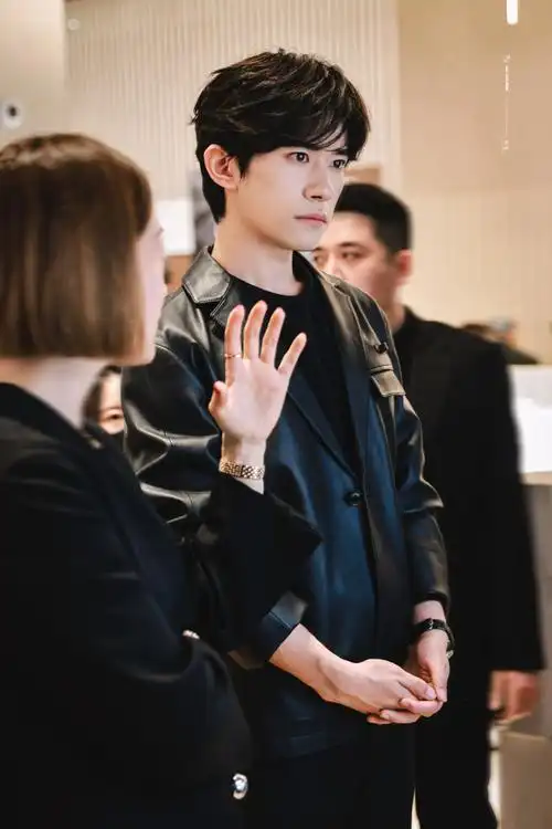 #易烊千玺积家全球代言人##易烊千玺近距离生图#