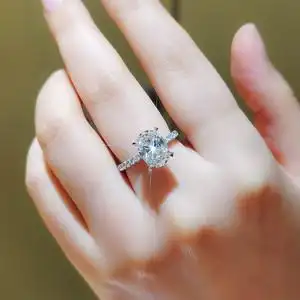 又一珠宝 gia钻戒2克拉求婚结婚钻石戒指真钻专柜款18k金婚戒单钻