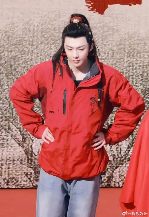 珠帘玉幕开机##赵露思刘宇宁开机路透