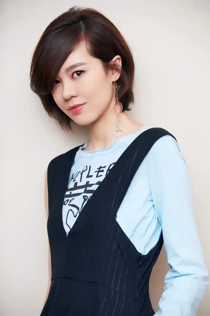 郁可唯出席活动