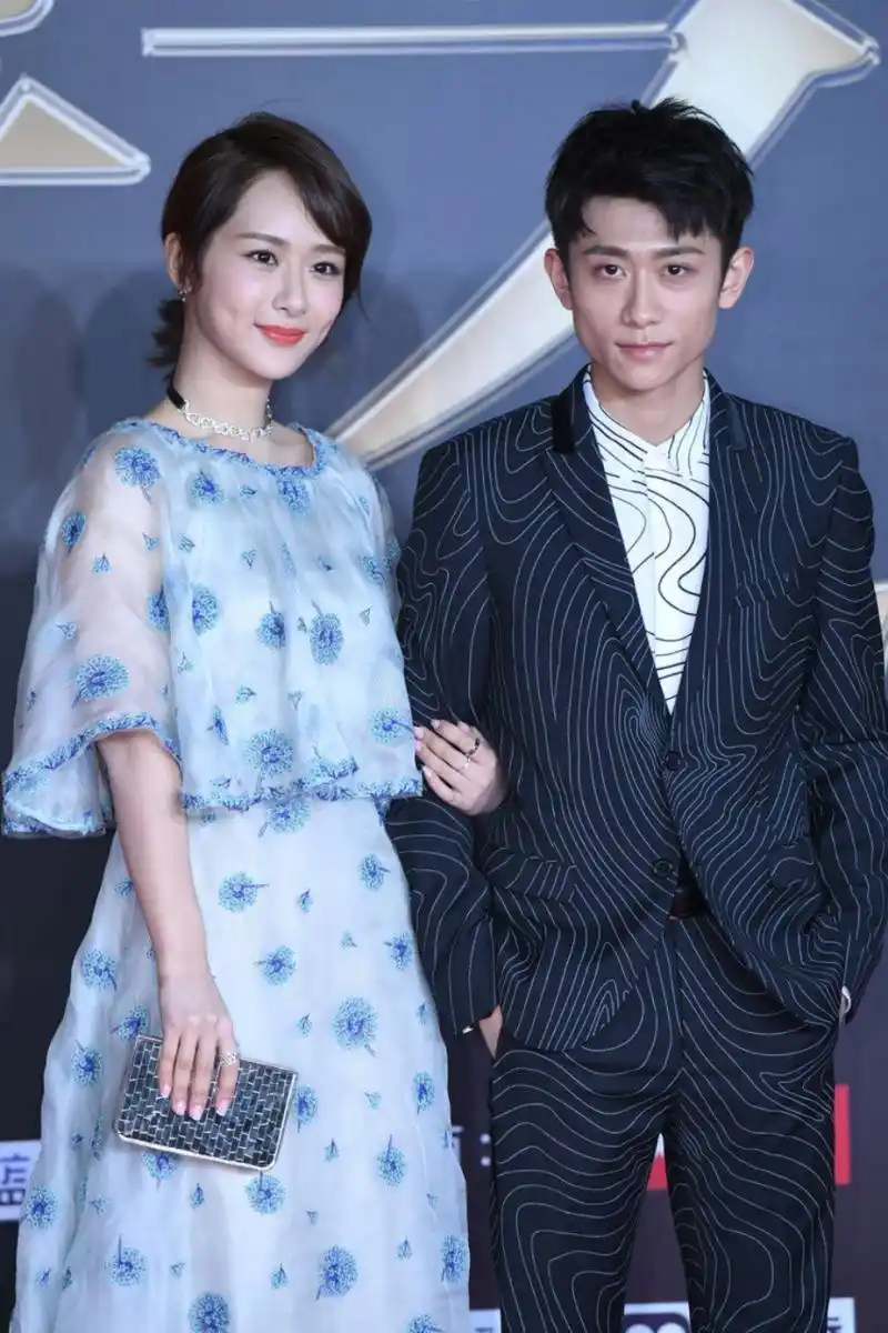 杨紫张一山# 张一山生日这天,"姐姐"小雪发文为"弟弟"刘星庆生,写 ""