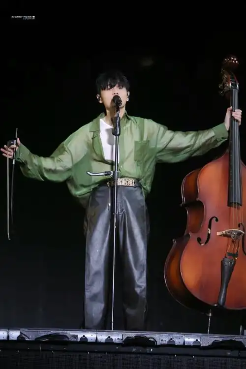 #李荣浩纵横四海世界巡回演唱会#