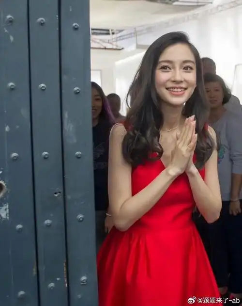 超话l#杨颖##angelababy#  都放暑假了吗  放了的话抽两个宝宝送vb