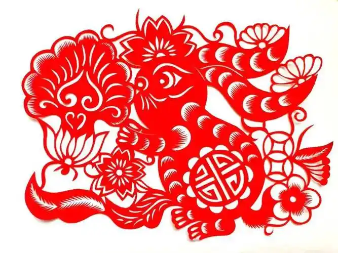 生肖剪纸,很多是代代传承,变化不大在构图形式上有quot全家福quot式的