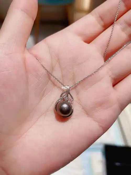 周大福海水珍珠吊坠6折