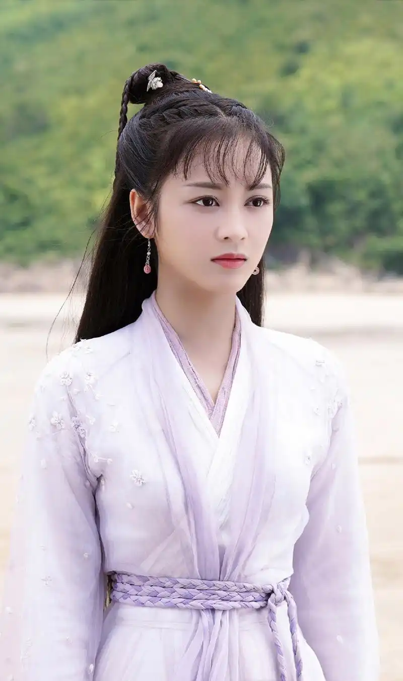 精美图集|清雅脱俗的古装美人王一菲