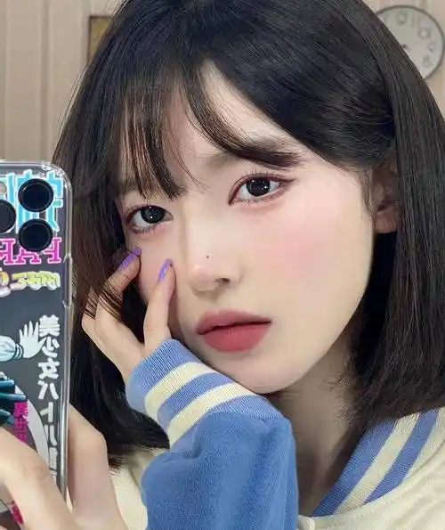 学生头发型,才是女生最美最好看的发型,减龄瘦脸显气质不过时_小时候