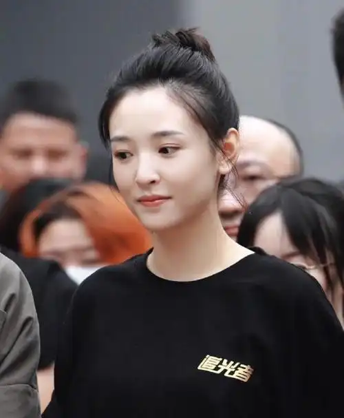 武大校花吴倩武大校花吴倩新剧开机