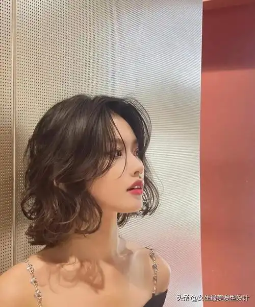 最近悄悄爆火的短卷发|短发|发型_网易订阅