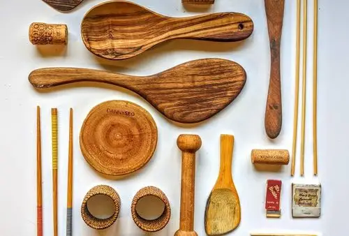 平铺摄影色彩缤纷的平铺日常物品的艺术照片colorfulflatlaysartistic