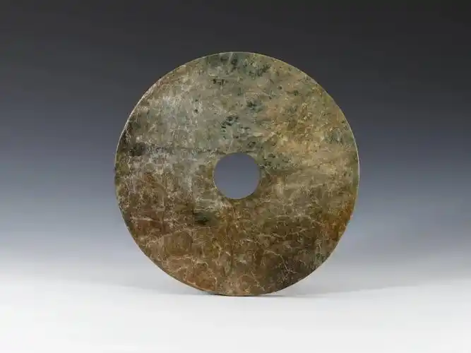 鸟纹玉璧 良渚文化 上海博物馆藏